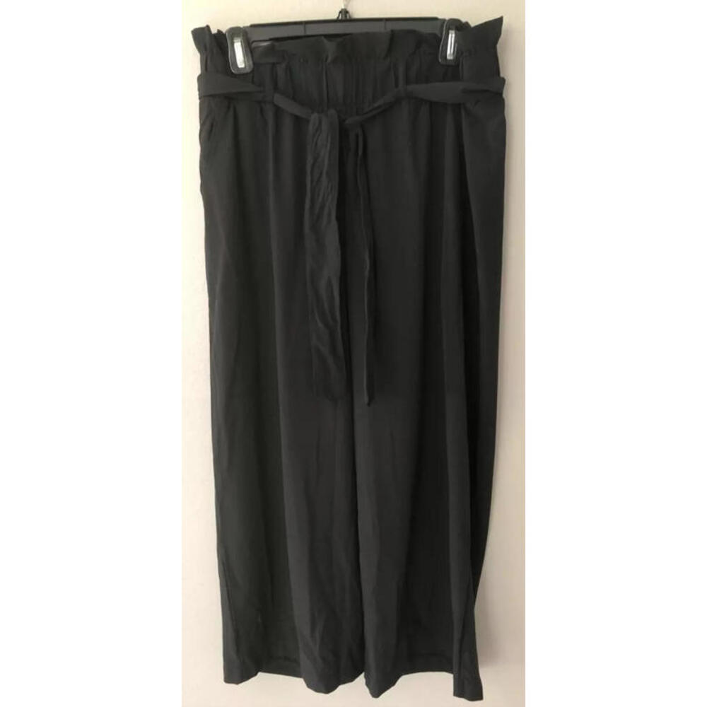Ideology Paper Bag 7/8 Pants Black, size M - Picture 4 of 5